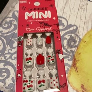 Mom approved impress mini press on nails